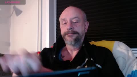 MrLazy online show from December 31, 3:42 pm