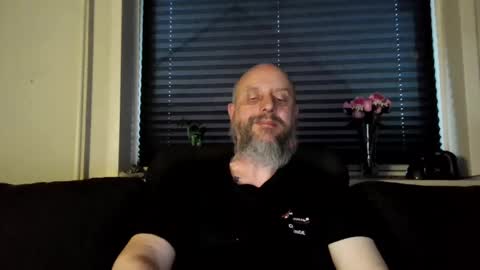 Snapshot of hardmrlazy chatting on April 20, 6:31 pm MrLazy online show from April 20, 6:31 pm
