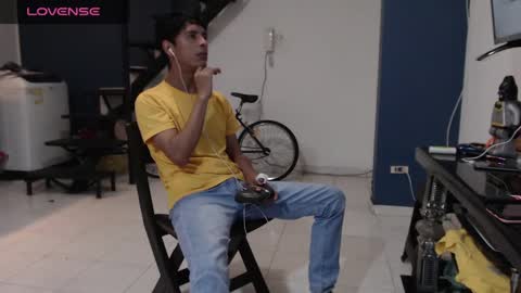 Andres Dean online show from February 20, 12:08 am