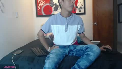 Snapshot of hardsexlove08 chatting on July 29, 6:39 pm Andres Dean online show from July 29, 6:39 pm