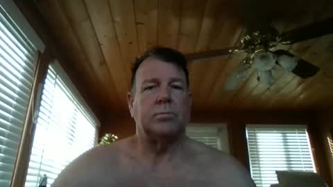 Snapshot of hardsweetandsticky chatting on February 11, 5:18 pm HSS online show from February 11, 5:18 pm