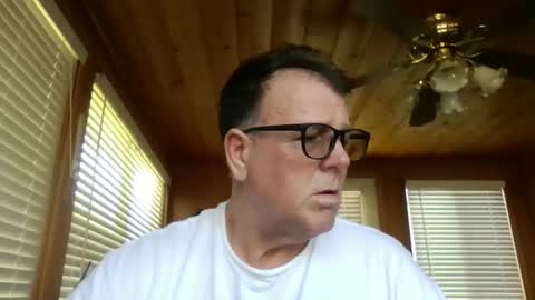 Snapshot of hardsweetandsticky chatting on April 2, 10:51 pm HSS online show from April 2, 10:51 pm