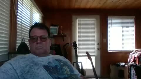 Snapshot of hardsweetandsticky chatting on April 6, 7:26 pm HSS online show from April 6, 7:26 pm