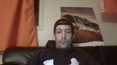 Snapshot of hardwoodqc chatting on December 16, 12:26 am hardwoodqc online show from December 16, 12:26 am