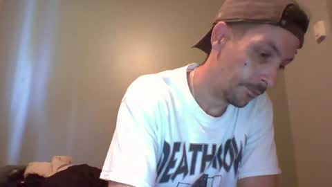 Snapshot of hardwoodqc chatting on July 6, 1:52 pm hardwoodqc online show from July 6, 1:52 pm