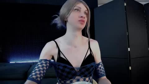 Snapshot of hardy_green chatting on November 3, 3:30 am Miss Hardy online show from November 3, 3:30 am