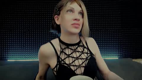 Miss Hardy online show from March 10, 3:11 am