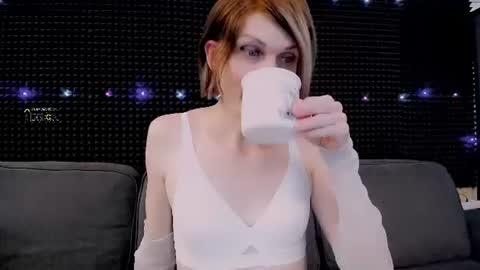 Snapshot of hardy_green chatting on June 25, 3:39 am Miss Hardy online show from June 25, 3:39 am