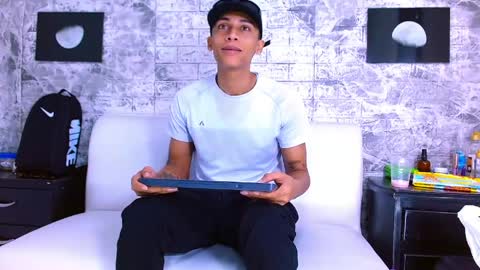 Snapshot of harin_prize chatting on May 30, 11:40 am harin prize online show from May 30, 11:40 am
