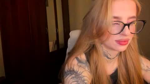 Julia online show from October 28, 5:44 am