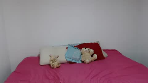 Snapshot of harley_quinns1 chatting on June 23, 7:34 pm harley_quinns1 online show from June 23, 7:34 pm