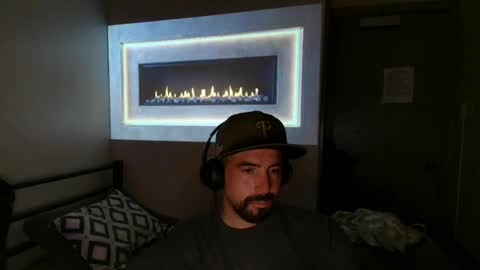 Snapshot of harleyd83018 chatting on June 4, 1:00 am Harley online show from June 4, 1:00 am