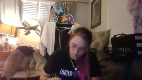 Snapshot of harleyquinnsey chatting on October 3, 8:22 am Harley online show from October 3, 8:22 am
