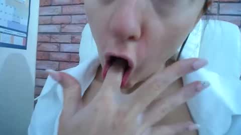 Snapshot of harleyrebz chatting on November 5, 8:36 am harleyrebz online show from November 5, 8:36 am