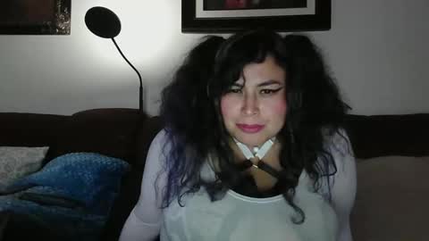 Snapshot of harmony_foxxyn_n chatting on October 29, 10:28 am Harmony Foxxyn n online show from October 29, 10:28 am