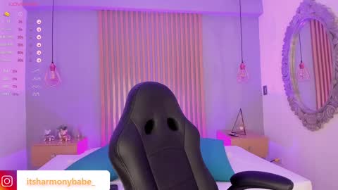 Snapshot of harmonybabe_ chatting on January 5, 3:11 am Harmony online show from January 5, 3:11 am