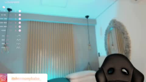 Snapshot of harmonybabe_ chatting on February 11, 12:38 am Harmony online show from February 11, 12:38 am