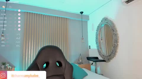 Snapshot of harmonybabe_ chatting on March 3, 2:26 am Harmony online show from March 3, 2:26 am