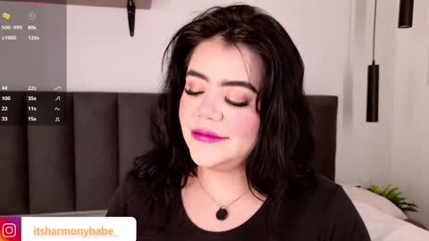 Snapshot of harmonybabe_ chatting on November 24, 7:46 pm Harmony online show from November 24, 7:46 pm