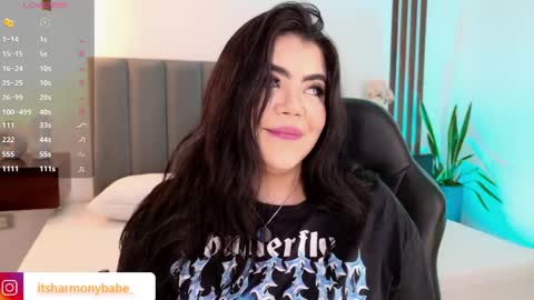 Snapshot of harmonybabe_ chatting on May 23, 8:57 pm Harmony online show from May 23, 8:57 pm