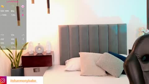 Snapshot of harmonybabe_ chatting on June 22, 3:25 am Harmony online show from June 22, 3:25 am