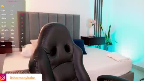 Snapshot of harmonybabe_ chatting on July 2, 8:04 pm Harmony online show from July 2, 8:04 pm