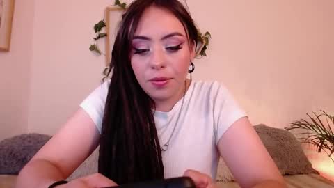 Snapshot of harmonyy01 chatting on March 2, 1:04 am Harmony Please help me to reach 100 thumbs up online show from March 2, 1:04 am