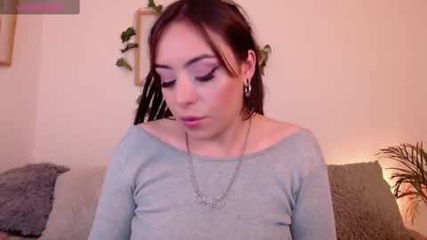 Snapshot of harmonyy01 chatting on March 6, 1:58 am Harmony Please help me to reach 100 thumbs up online show from March 6, 1:58 am