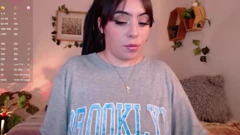 Snapshot of harmonyy01 chatting on October 2, 5:25 am Harmony Please help me to reach 100 thumbs up online show from October 2, 5:25 am