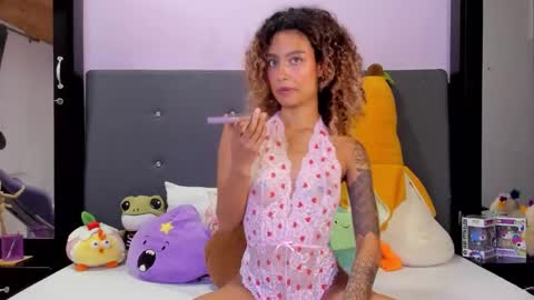 Harmony Hill online show from February 26, 1:48 am