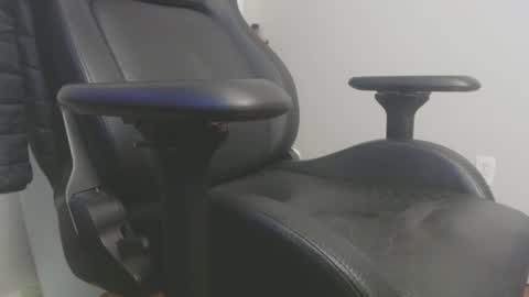 Snapshot of harp3736 chatting on January 11, 2:52 am Datswut Shesed online show from January 11, 2:52 am