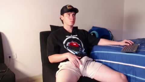 Sebastian online show from October 20, 8:09 pm