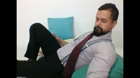 Snapshot of harry_goldenmillerx10fun chatting on March 12, 9:03 pm  Harry    online show from March 12, 9:03 pm