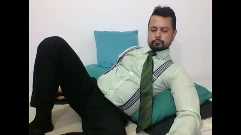 Snapshot of harry_goldenmillerx10fun chatting on November 21, 8:40 pm Harry online show from November 21, 8:40 pm