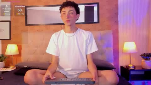 Snapshot of harry_salvatore chatting on May 16, 11:53 am Harry Salvatore online show from May 16, 11:53 am
