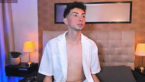Snapshot of harry_salvatore chatting on June 1, 3:08 am Harry Salvatore online show from June 1, 3:08 am