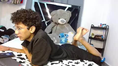 Snapshot of harrytwink18 chatting on February 19, 6:15 pm HARRY online show from February 19, 6:15 pm