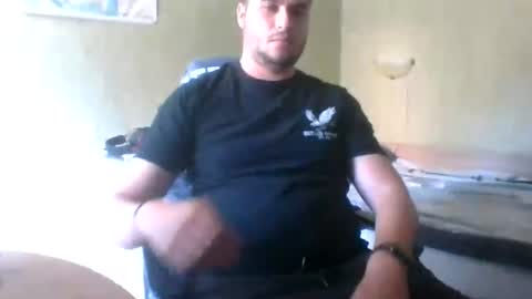 Snapshot of hasabigonev14 chatting on July 14, 7:35 am THEBIGONEV14 online show from July 14, 7:35 am