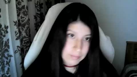 Snapshot of hasley_bbylee chatting on January 12, 5:13 am lady online show from January 12, 5:13 am