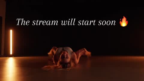 Anna online show from May 3, 9:37 am