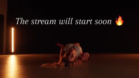 Anna online show from May 29, 3:32 pm