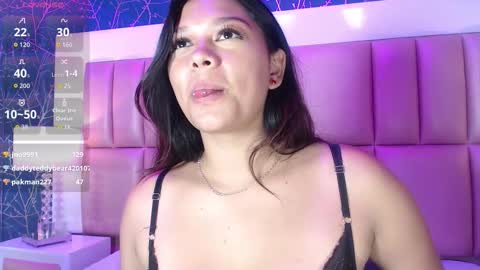 Snapshot of hatsajones chatting on November 2, 3:47 pm hatsajones online show from November 2, 3:47 pm