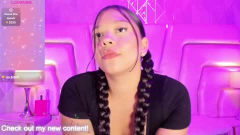 Snapshot of hatsajones chatting on February 7, 4:27 am hatsajones online show from February 7, 4:27 am