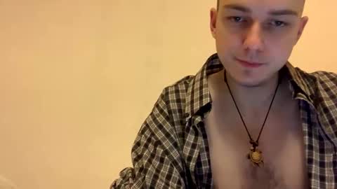 dee online show from December 9, 1:29 am