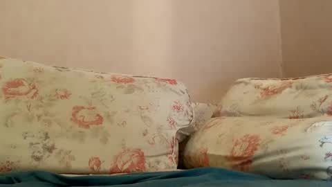 dee online show from February 19, 7:27 pm