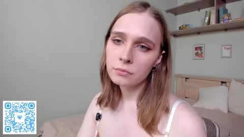 Mia online show from April 30, 2:23 pm