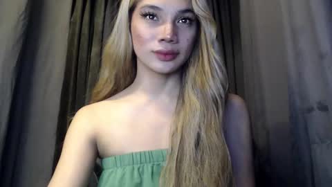 Snapshot of having_morning_wood chatting on November 13, 10:25 am LALA A online show from November 13, 10:25 am