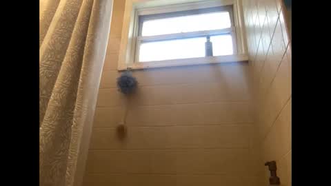 Snapshot of havingfun103 chatting on November 9, 5:22 pm havingfun103 online show from November 9, 5:22 pm