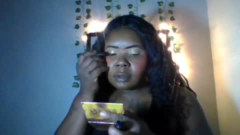 hawtchoc37 online show from August 8, 4:25 am