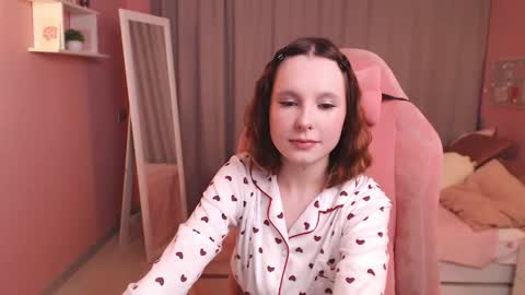 Mia online show from February 6, 1:21 am